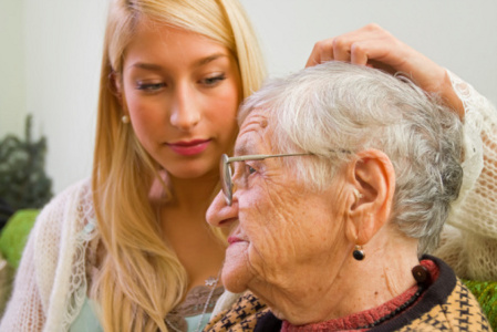 7 Healthy Gift Ideas for Your Mom This Mother's Day